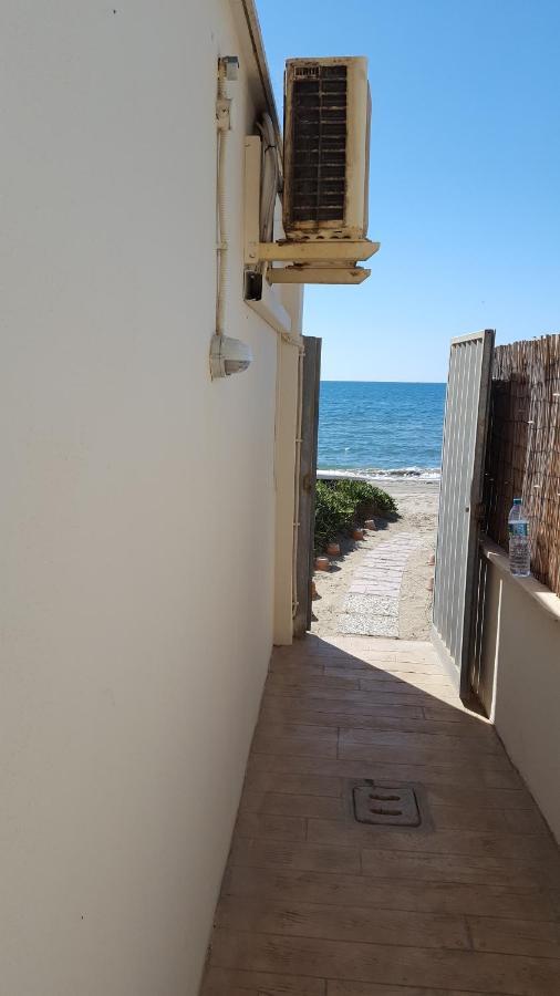 Casa Roberto Beach Torvaianica Eksteriør billede