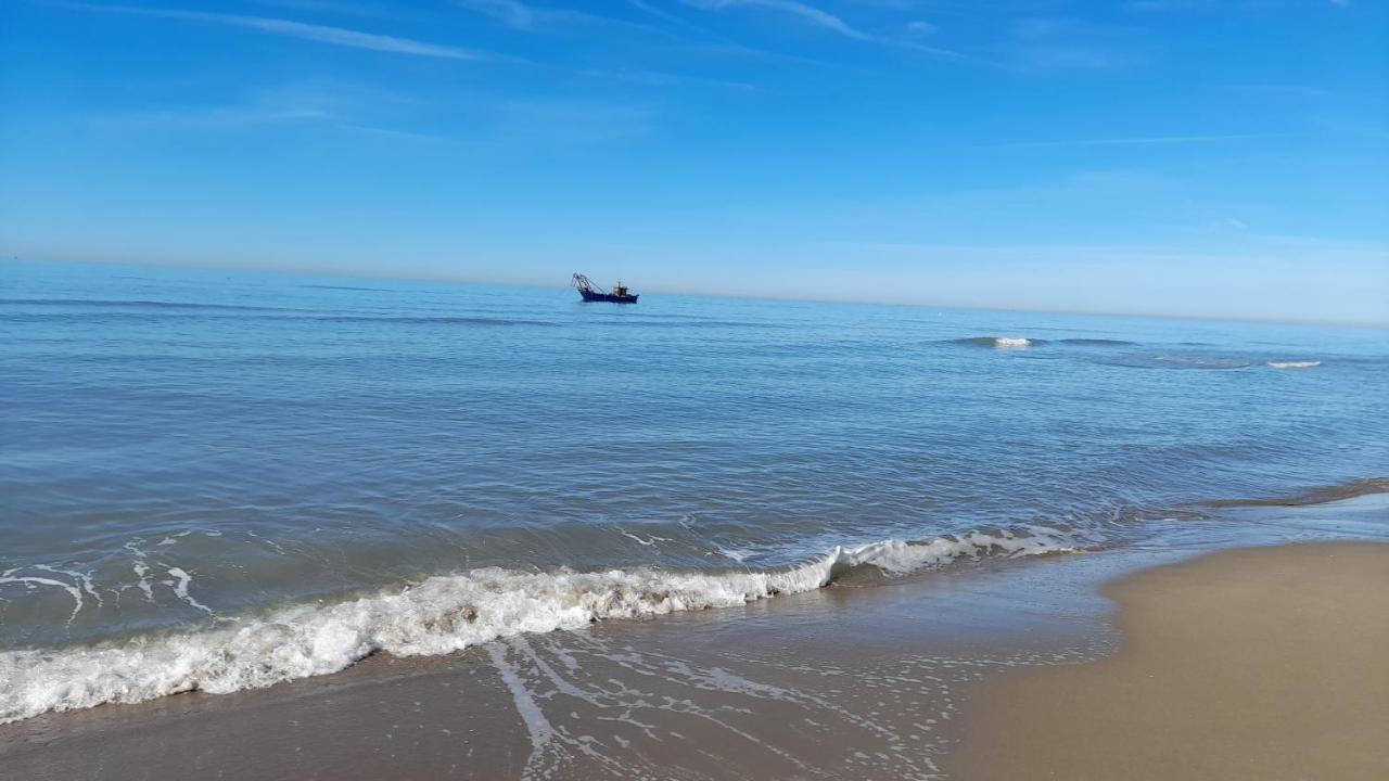 Casa Roberto Beach Torvaianica Eksteriør billede