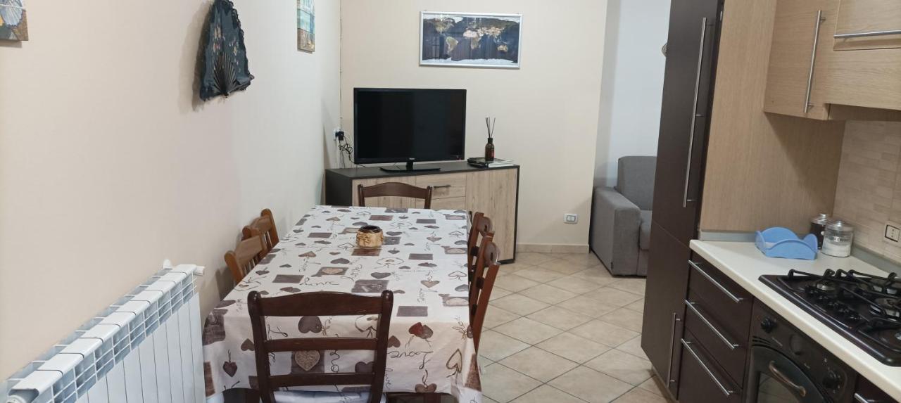 Casa Roberto Beach Torvaianica Eksteriør billede
