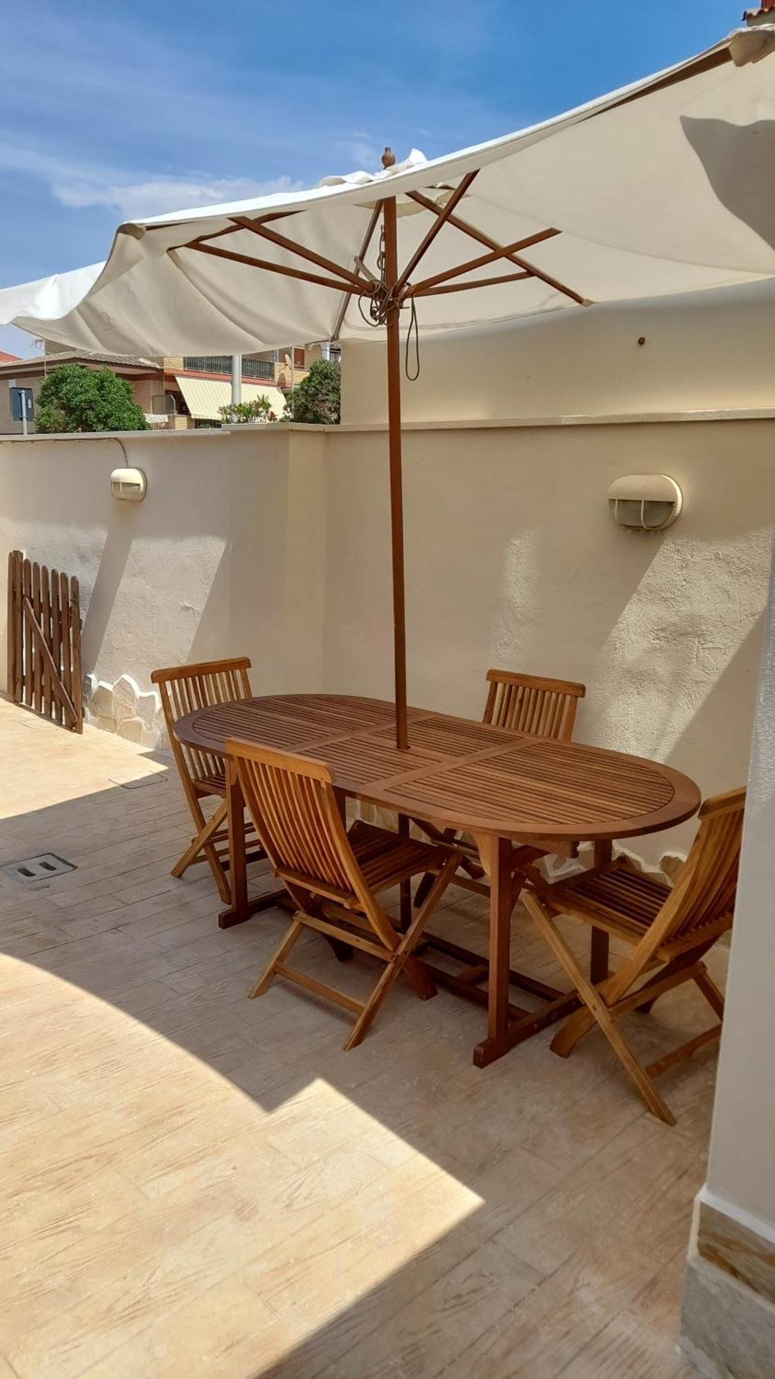Casa Roberto Beach Torvaianica Eksteriør billede