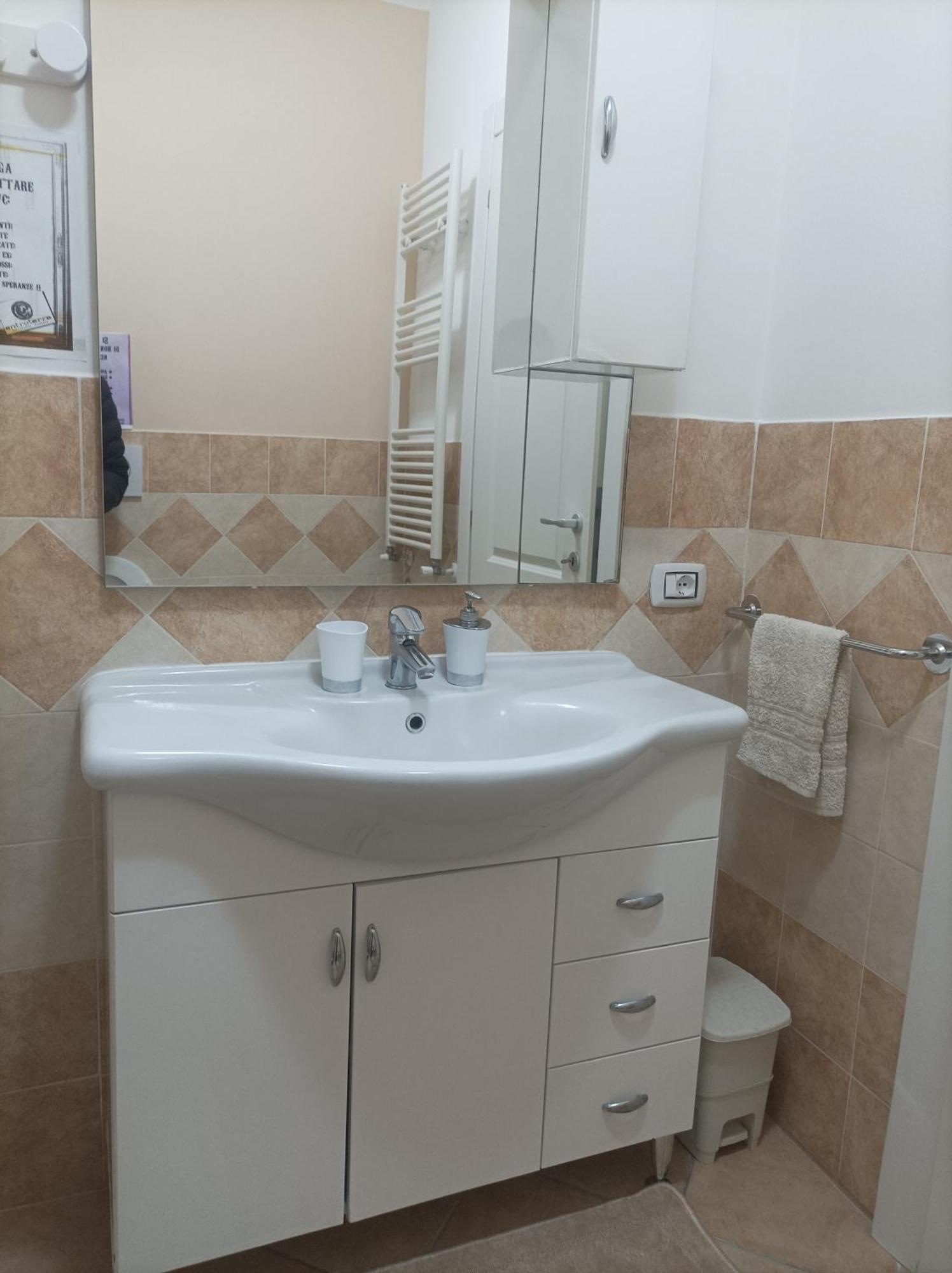 Casa Roberto Beach Torvaianica Eksteriør billede