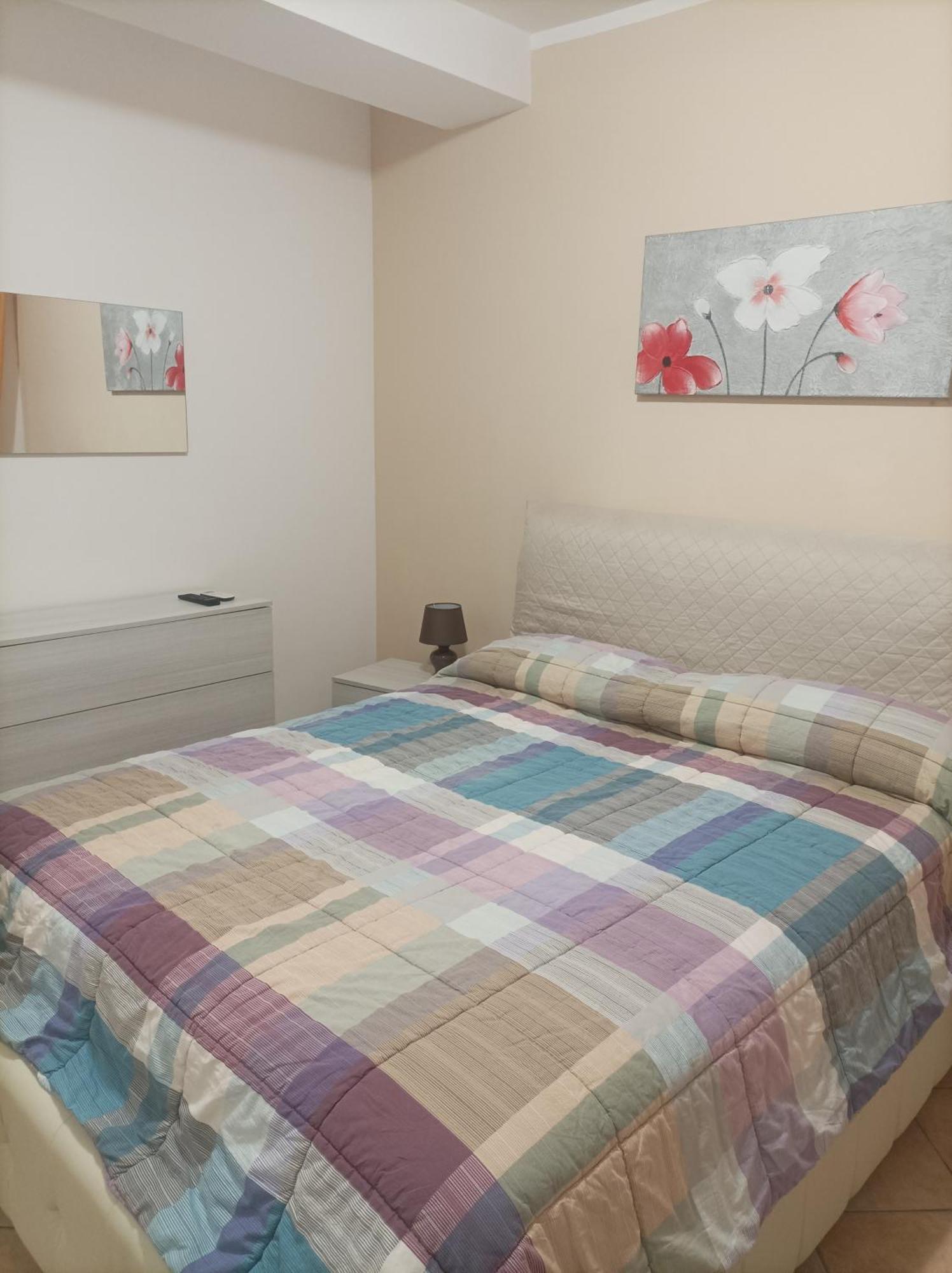 Casa Roberto Beach Torvaianica Eksteriør billede